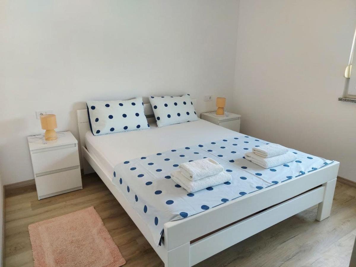 Bluegum Apartments Ližnjan Εξωτερικό φωτογραφία
